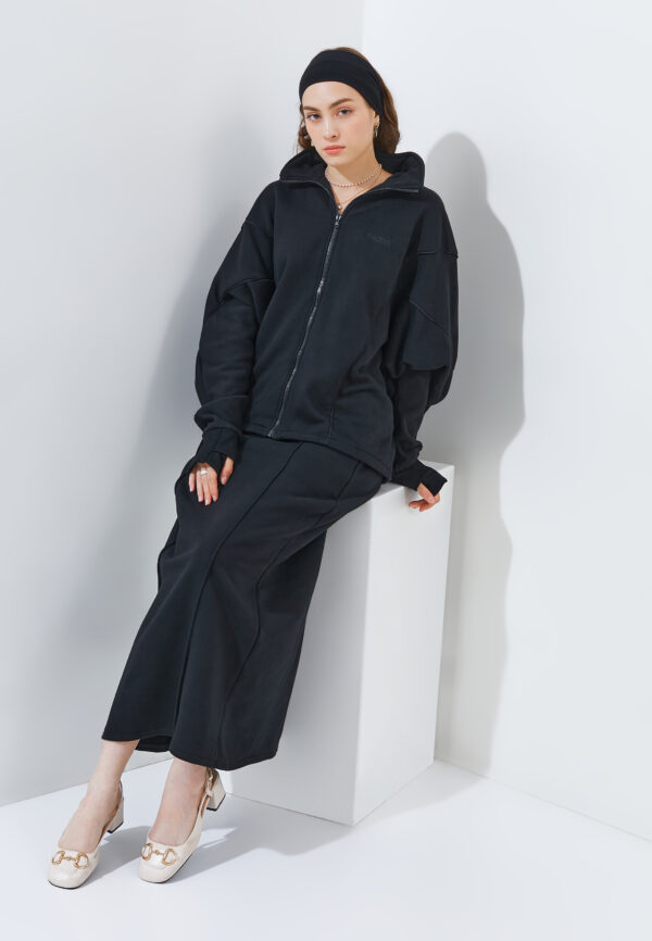 Kalerd Convertible Sweater-to-Bag (Black)