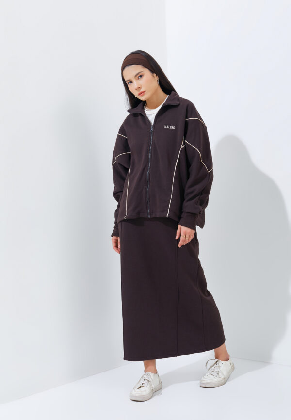 Kalerd Convertible Sweater-to-Bag (Brown)